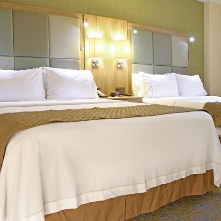 Holiday Inn Express & Suites Cuernavaca By Ihg Exterior foto