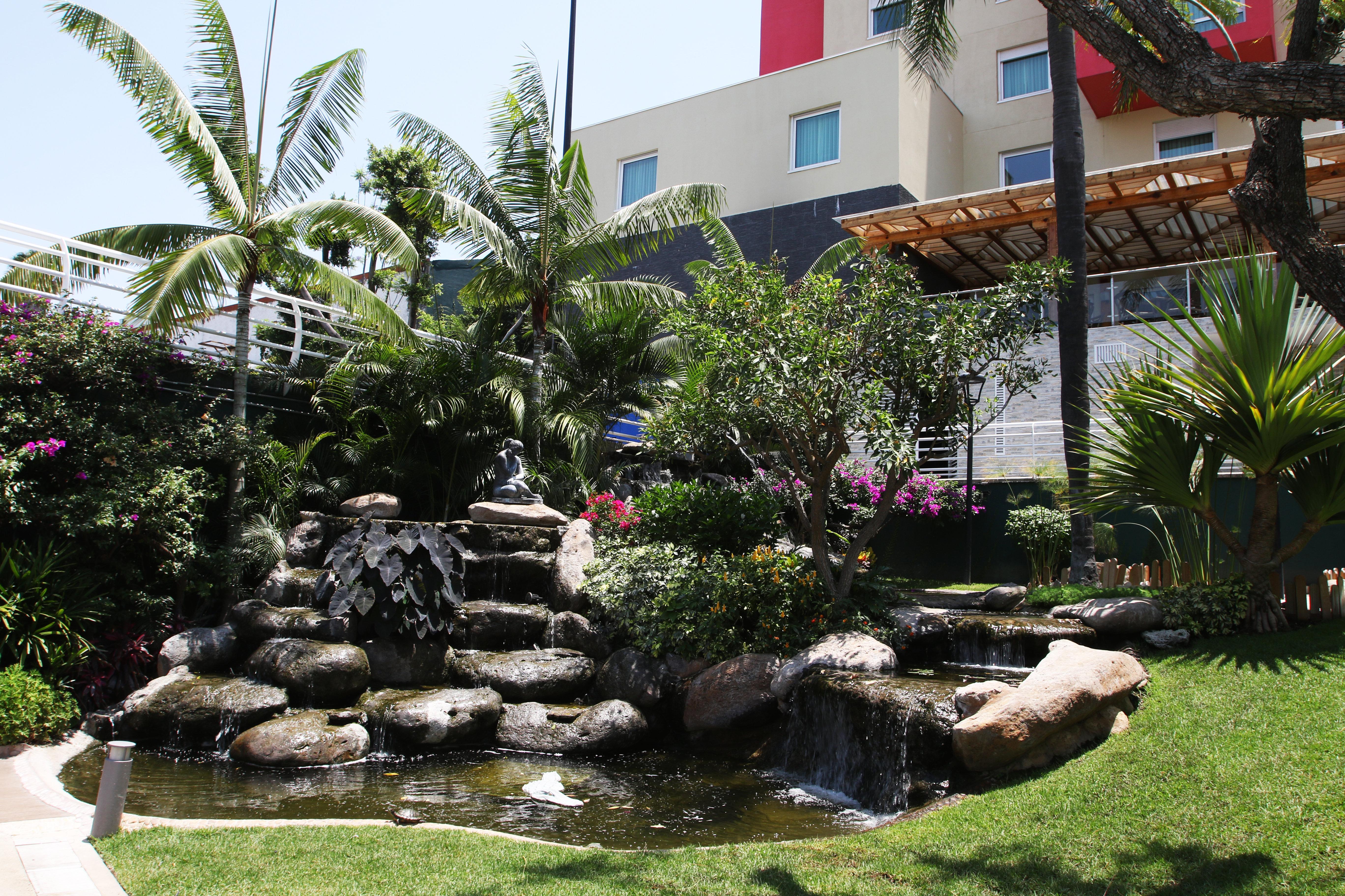 Holiday Inn Express & Suites Cuernavaca By Ihg Exterior foto