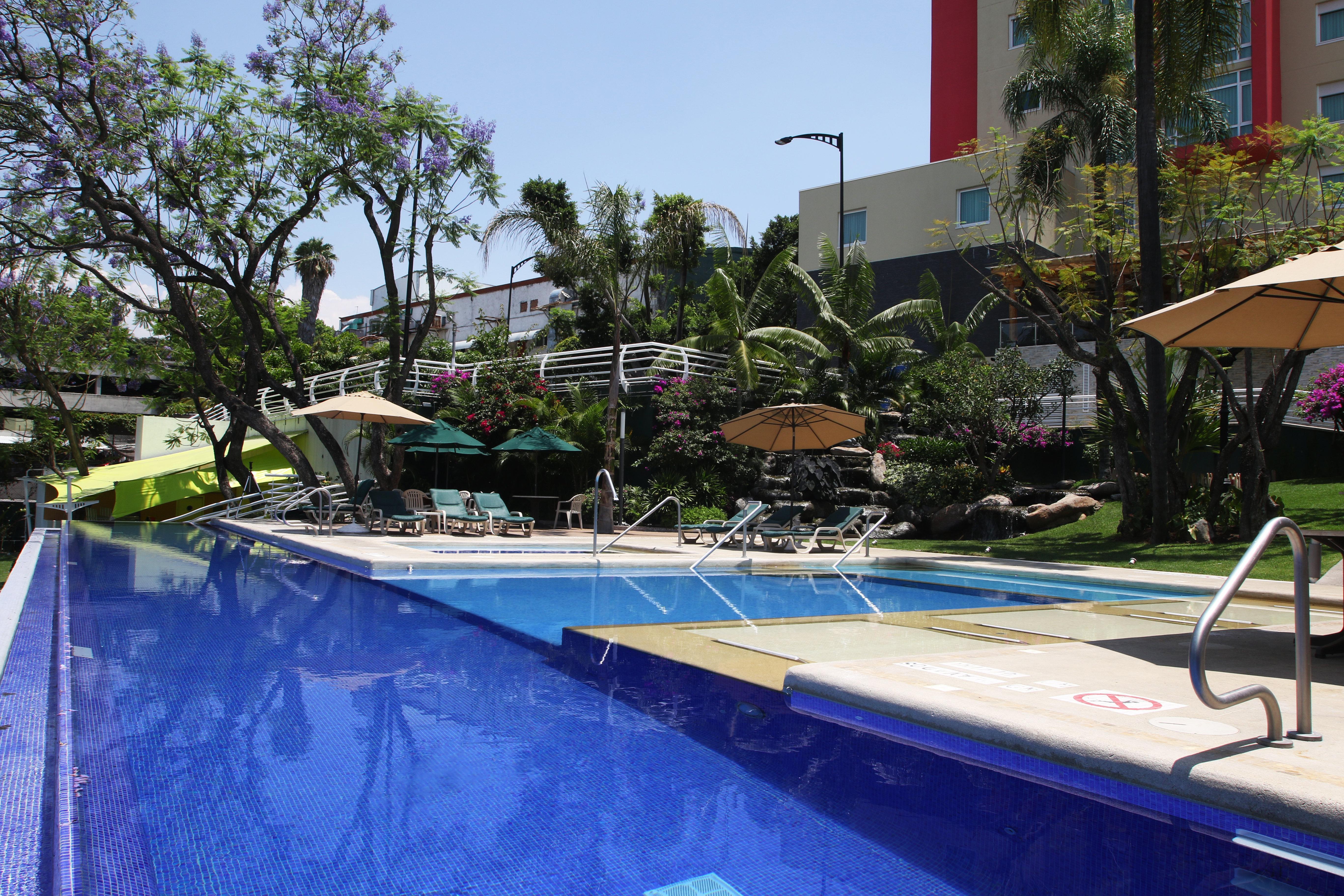 Holiday Inn Express & Suites Cuernavaca By Ihg Exterior foto
